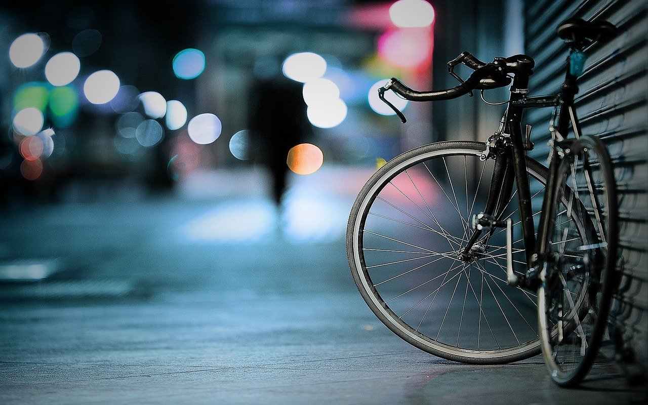 自転車と電動自転車を雨ざらしにすると寿命はどれくらい縮む すぐ出来る対策や錆びにくい方法を紹介 らくてんかん